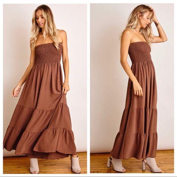 05 Must have Off -Shoulder Tiered Maxi dress - Picture 4 of 6